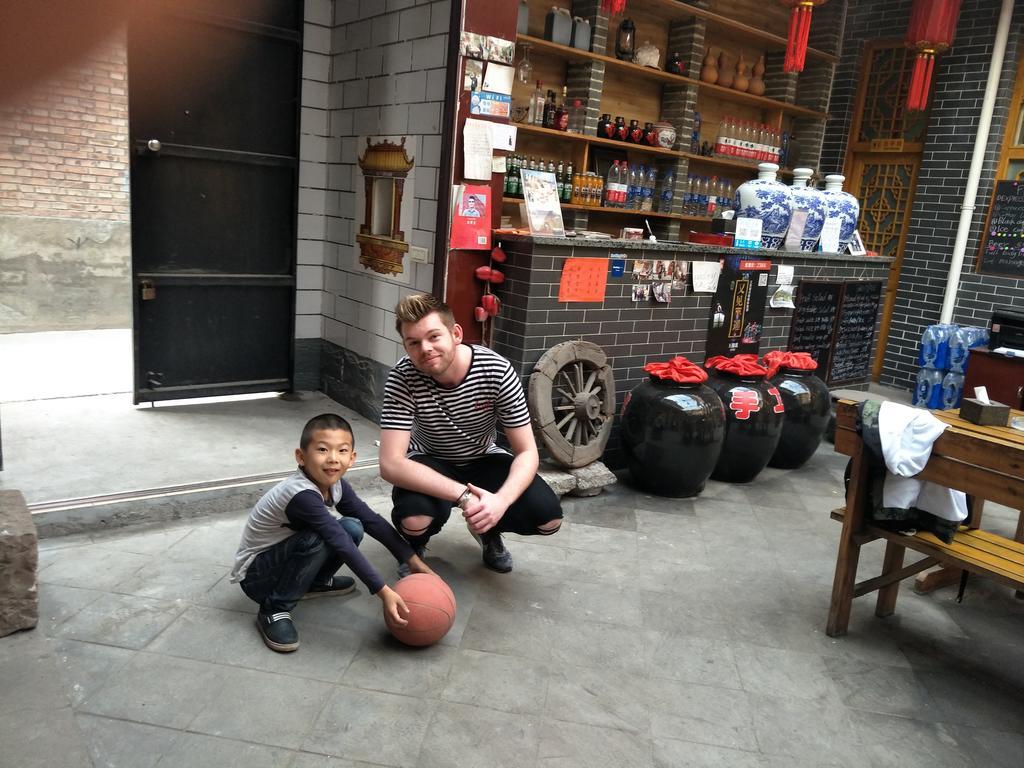 Pingyao Jiaxin Guesthouse Bagian luar foto